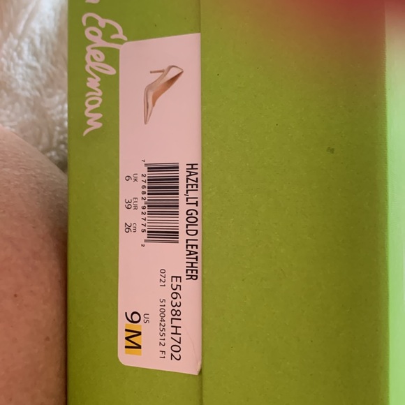 Sam Edelman Hazel Pumps in Gold - Picture 4 of 4